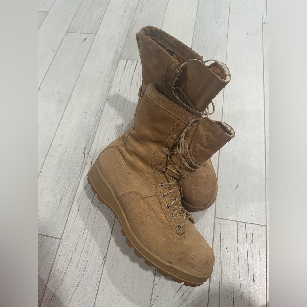 Belleville GorTex  Military boots   size  11 R color multi.